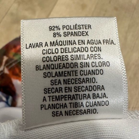 Thalia Sodi Animal and Floral Quilt Print Skirt knee Length Pencil Size Medium - Picture 7 of 11